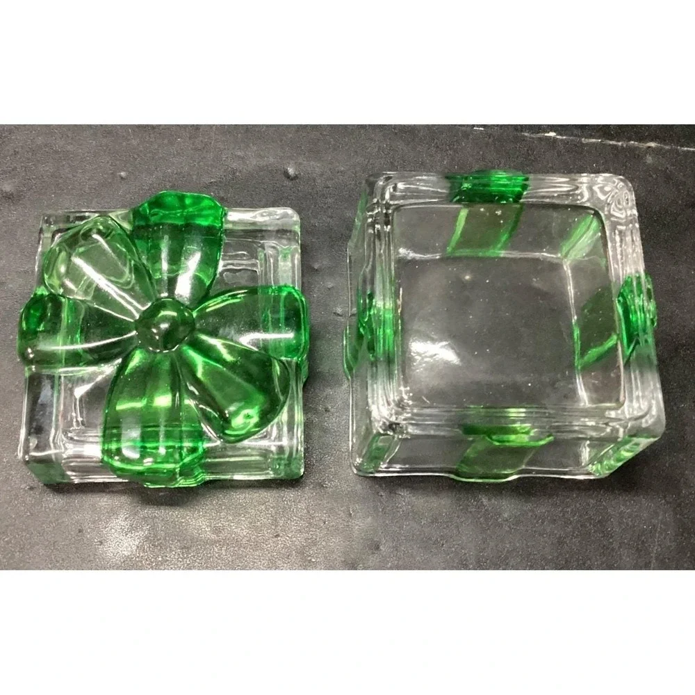 Mikasa Celebrations‎ Crystal Green Bow Clear Christmas Box Present Vintage